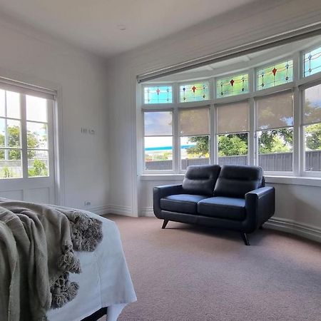 Central Auckland 5-Bedroom Villa With Free Parking ภายนอก รูปภาพ