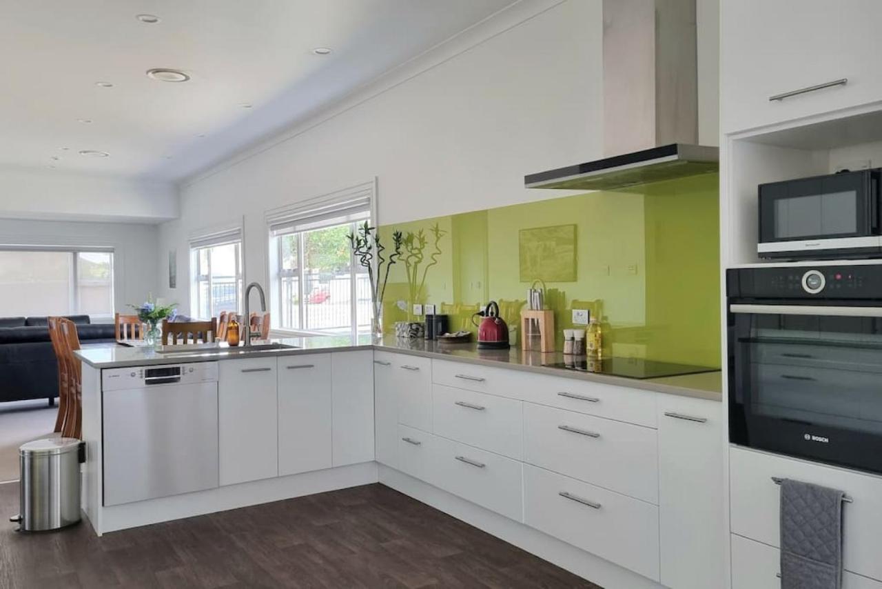 Central Auckland 5-Bedroom Villa With Free Parking ภายนอก รูปภาพ
