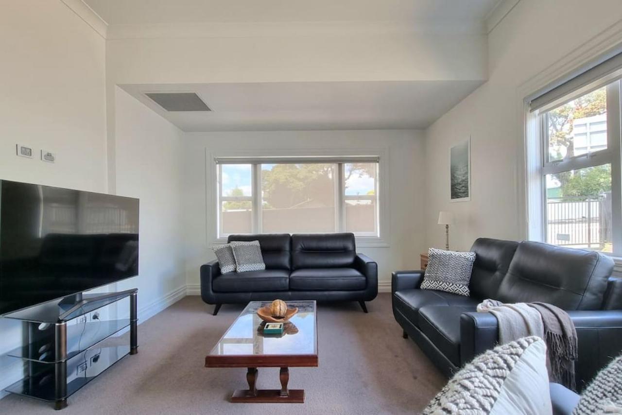 Central Auckland 5-Bedroom Villa With Free Parking ภายนอก รูปภาพ