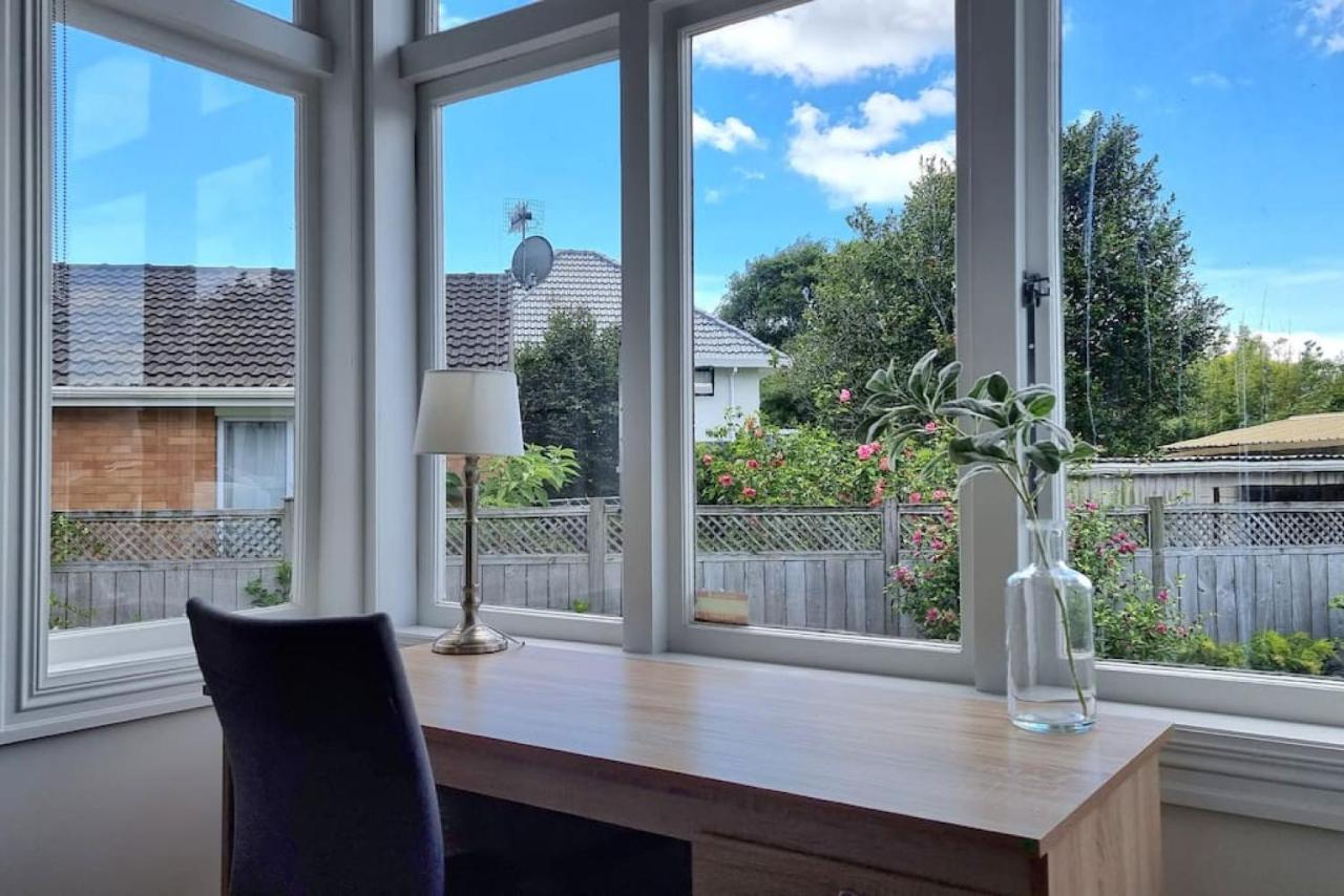 Central Auckland 5-Bedroom Villa With Free Parking ภายนอก รูปภาพ