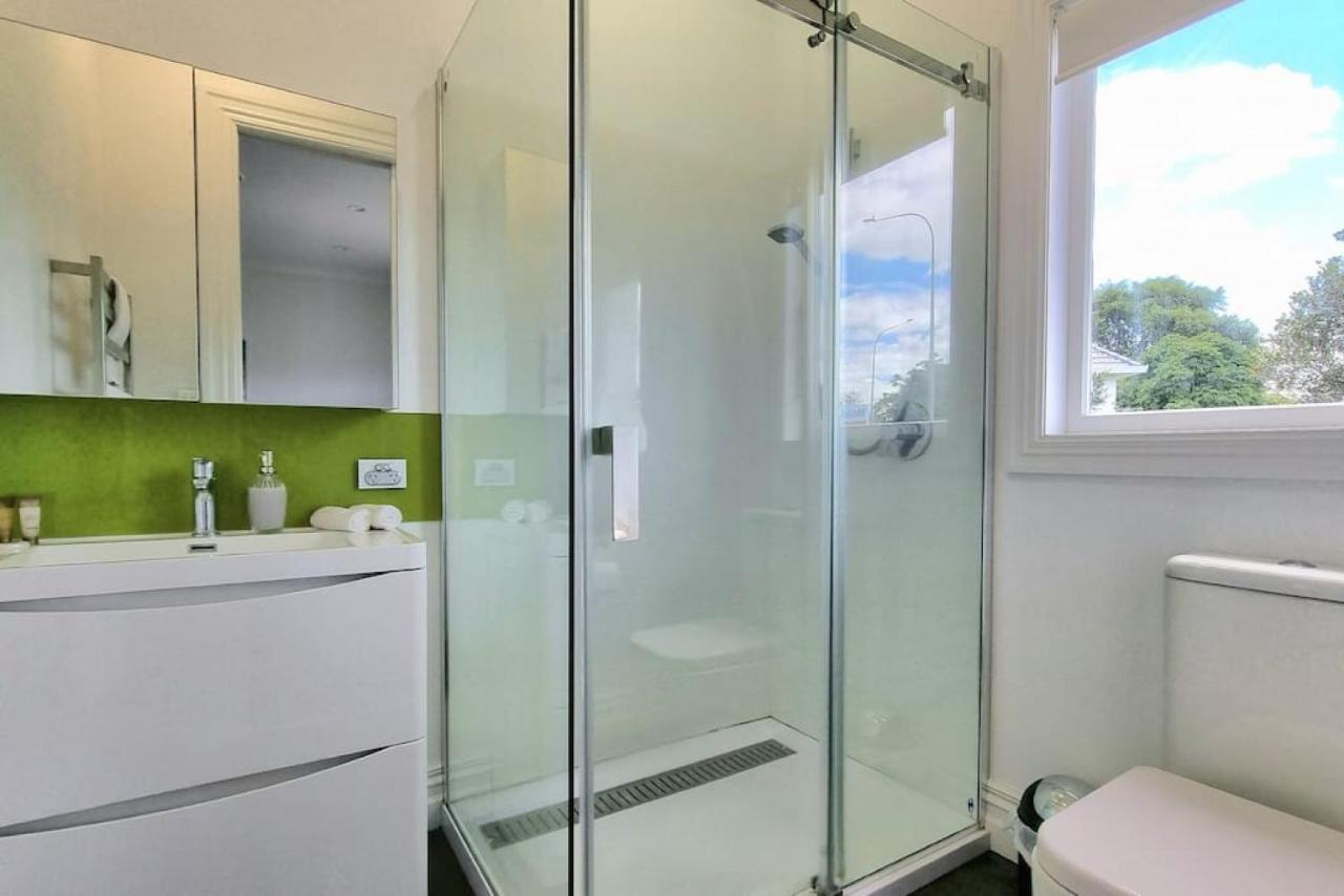Central Auckland 5-Bedroom Villa With Free Parking ภายนอก รูปภาพ